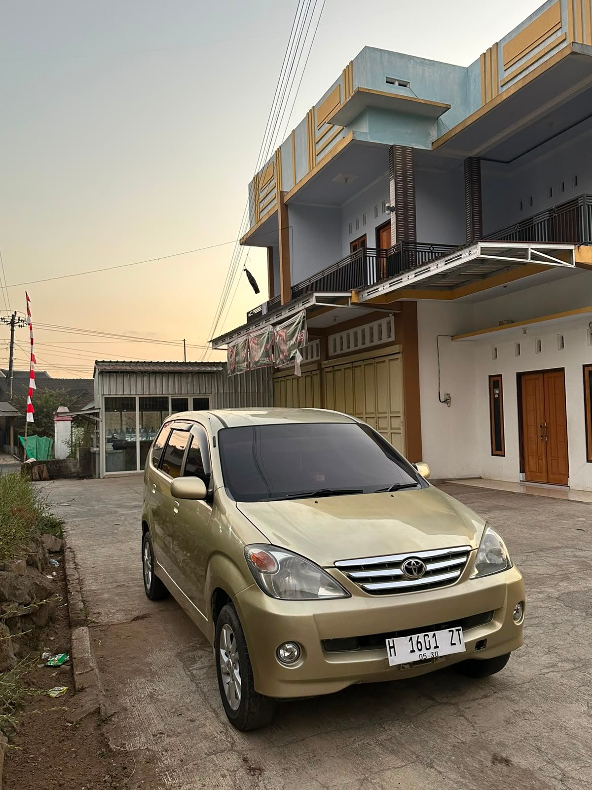 Toyota Avanza G 2004 dijual - foto 1